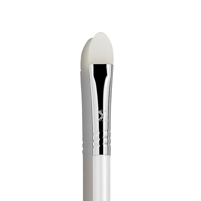 Sigma Beauty S02 Spatula Skincare Brush – Silicone Skincare Tool for Applying Skincare Products to Face and Skin, Face Mask Brush Applicator for Creams, Serums, and Masks (1 Pc)