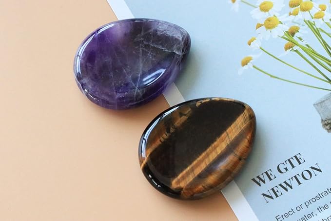 2PCS Thumb Worry Stone Amethyst Tiger's Eye Healing Crystals Sets Hand Carved Stones Gemstone Pocket Natural Stone Meditation Reiki Water Drop Shaped Palm Stone for Anxiety Therapy