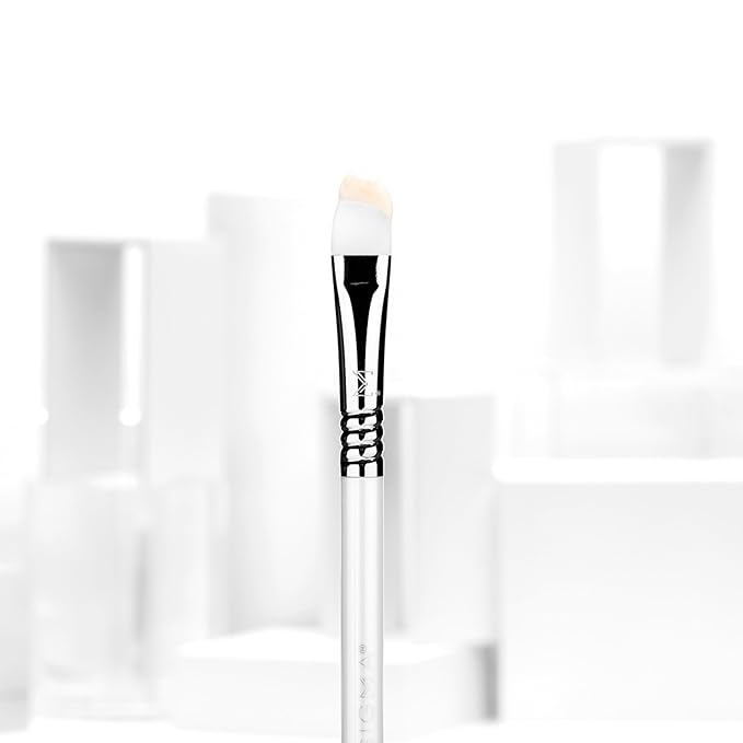 Sigma Beauty S02 Spatula Skincare Brush – Silicone Skincare Tool for Applying Skincare Products to Face and Skin, Face Mask Brush Applicator for Creams, Serums, and Masks (1 Pc)