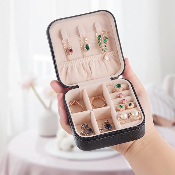 3pack/PU Leather Travel Jewelry Case, Mini Jewelry Box, Small Jewelry Organizer Portable Display Storage Case for Rings Earrings Necklace Bracelet Bangle, for Girls Women (3 Color)