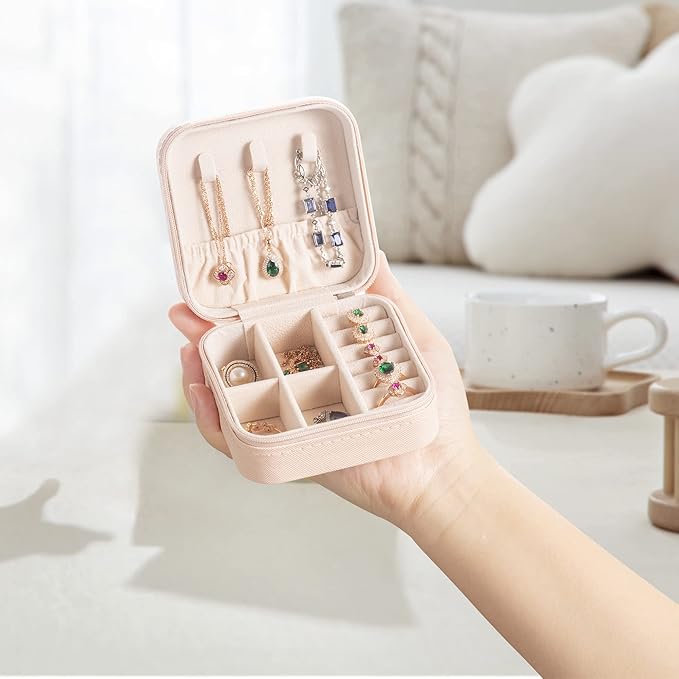 3pack/PU Leather Travel Jewelry Case, Mini Jewelry Box, Small Jewelry Organizer Portable Display Storage Case for Rings Earrings Necklace Bracelet Bangle, for Girls Women (3 Color)