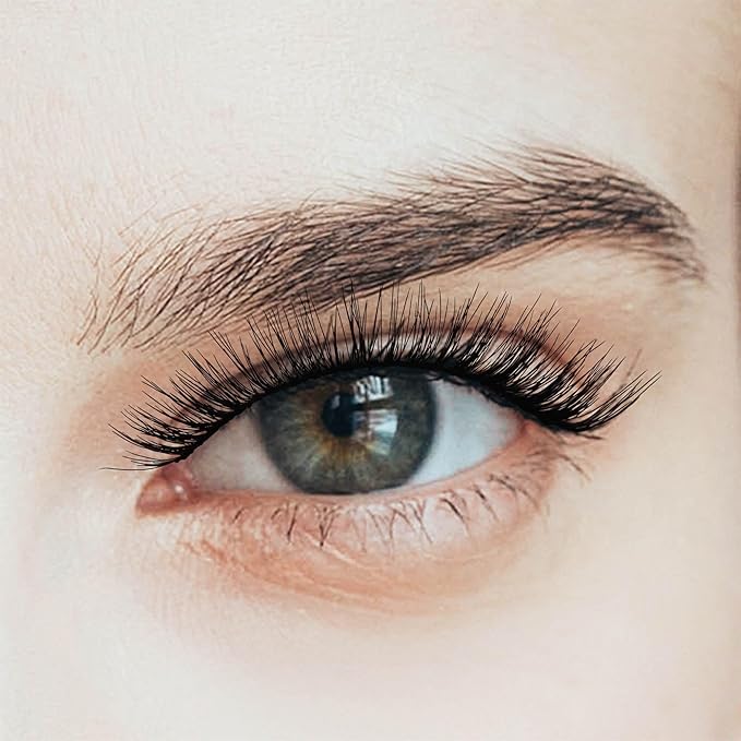 KISS Looks So Natural False Eyelashes Multipack, Lightweight & Comfortable, Tapered End Technology, Reusable, Cruelty-Free, Contact Lens Friendly, Style 'Flirty', 5 Pairs Fake Eyelashes