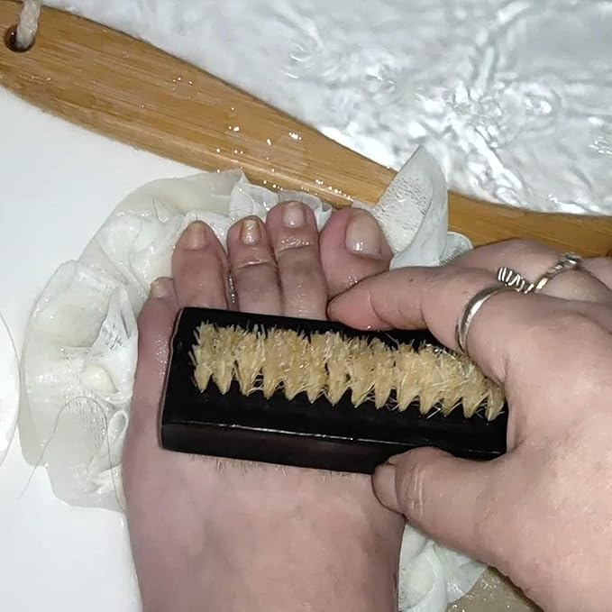 NewFerU Wooden Nail Brush Cleaner Black X 1 in Natural 100% Boar Bristle for Cleaning Hand Finger Foot Toe, Fingernail Toenail Scrub Brush for Men Women Kids Manicure Pedicure Care (Two sided)