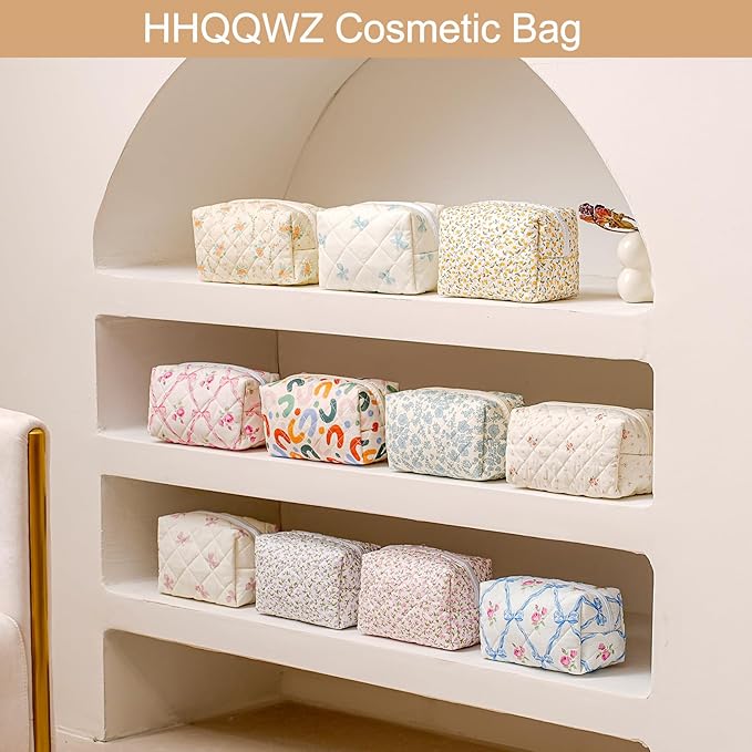 Makeup Bag Travel Cosmetic Bag for Women Girls, Zipper Make Up Pouch, Floral Flowers Toiletry Organizer Makeup, Portable Storage Bag, Cosmetic Travel Cloth Bag (Blue Bow Tie)