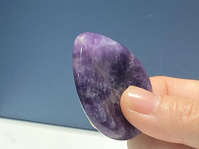 2PCS Thumb Worry Stone Amethyst Tiger's Eye Healing Crystals Sets Hand Carved Stones Gemstone Pocket Natural Stone Meditation Reiki Water Drop Shaped Palm Stone for Anxiety Therapy
