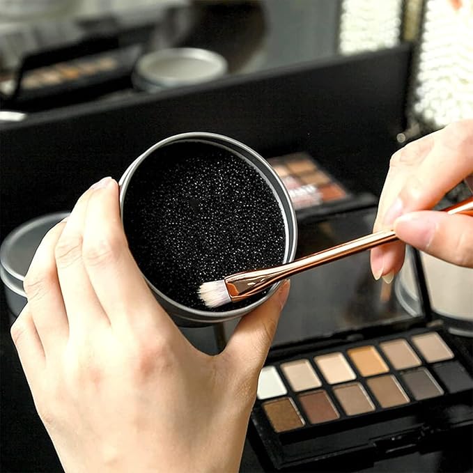 2 Pack Cleaner Sponge, Dry Makeup Brushes Cleaner Eye Shadow or Blush Color Removal Quickly Switch to Next Color