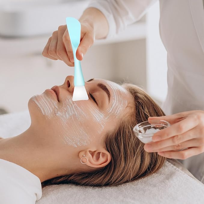 Silicone Facial Mask Applicator, 4 Pcs Reusable Double-End Face Mask Brush Washable Beauty Spatula Comestic Tools for Clay, Cream, Gel, and Mud Facial Masks, Soft Smoothing and Detachable