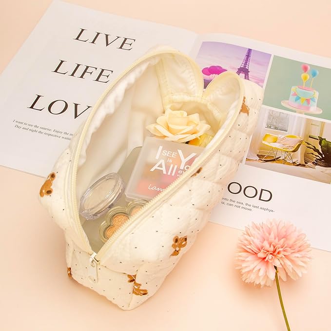 PAZIMIIK Vintage Quilted Makeup Bag Cosmetic Pouch for Brushes Pencils and Travel Make Up Accessories for Women and Girls Bear Beige