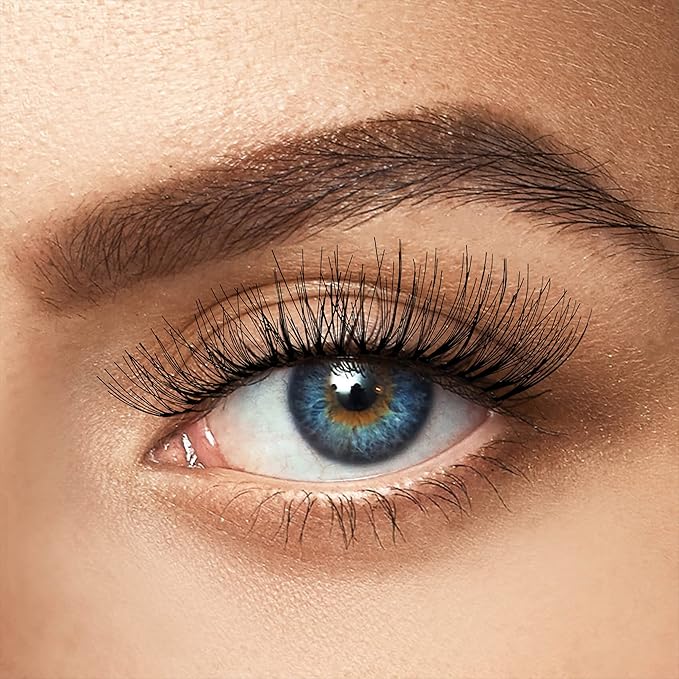 KISS Looks So Natural Trio Lash Medium Combo Pack, False Eyelashes with Tapered End Technology, 3D Lengths & Angles, Easy Grip Tray with Built-In Glue Pocket, 30 Trio Lashes in Short & Medium Lengths